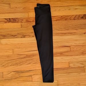 Threads 4 Thought leggings